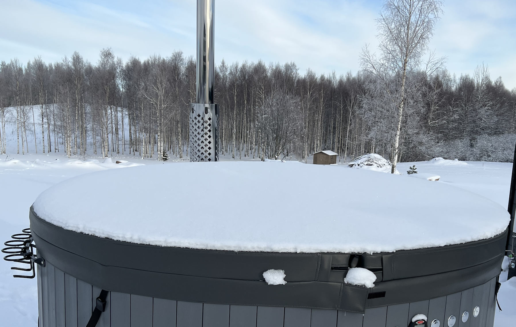 Soojustatud kate kümblustünnile