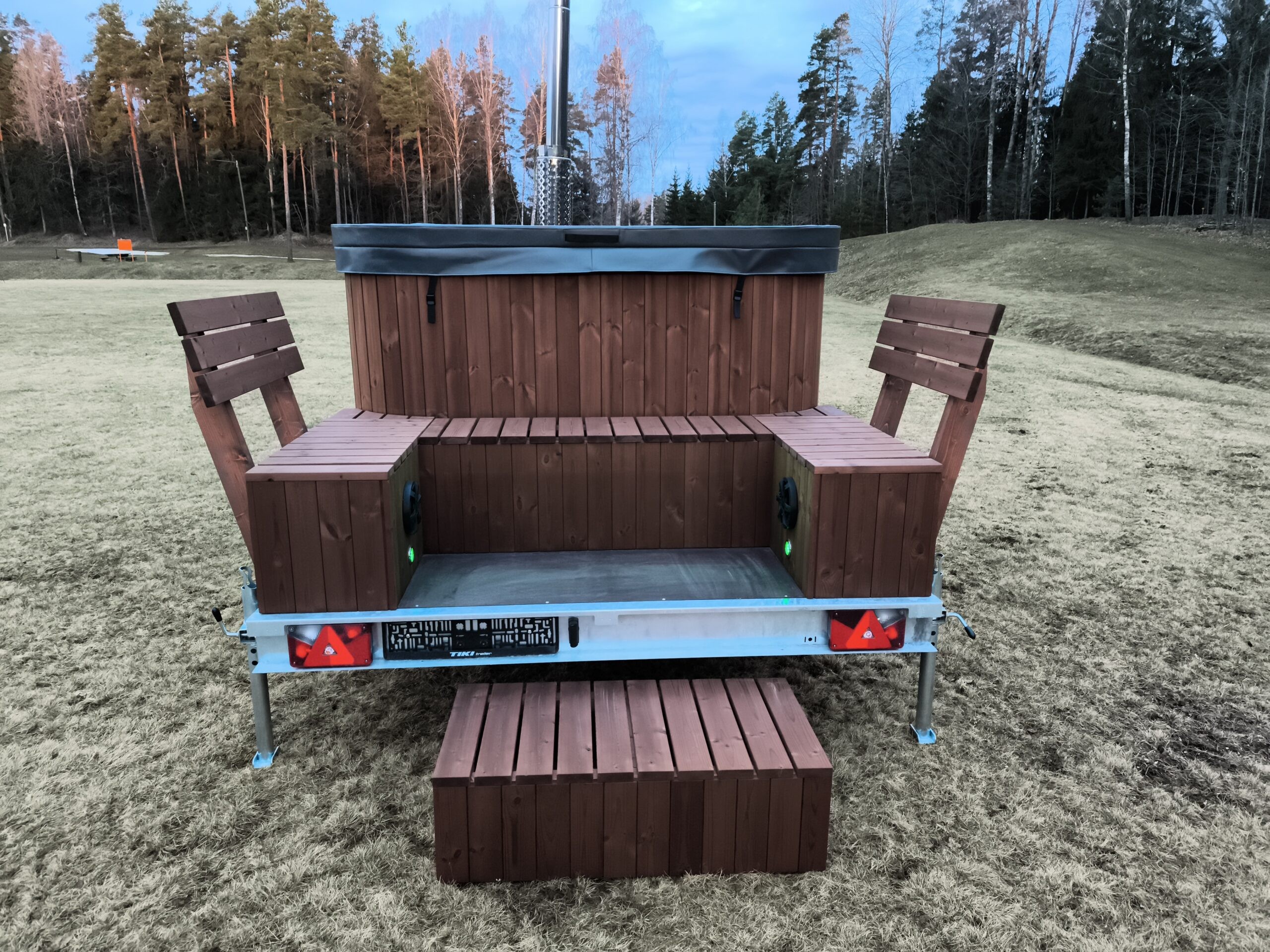 Haagisel kümblustünn Icon Tub 200