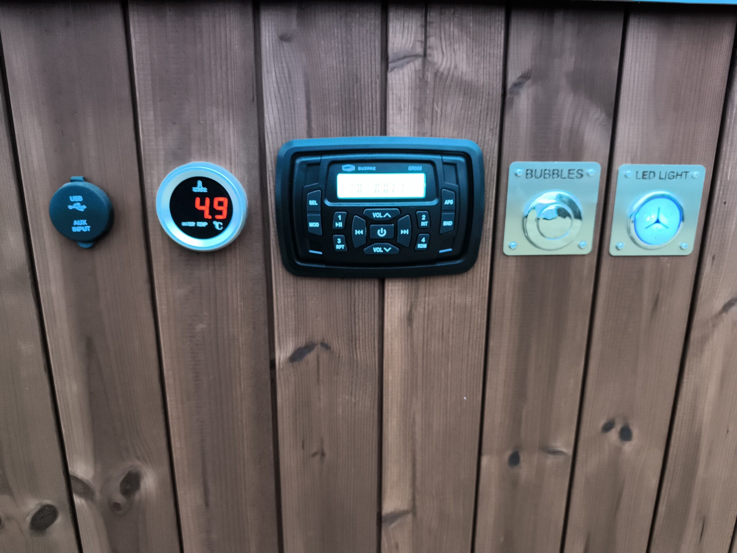 Haagisel kümblustünn Icon Tub 200