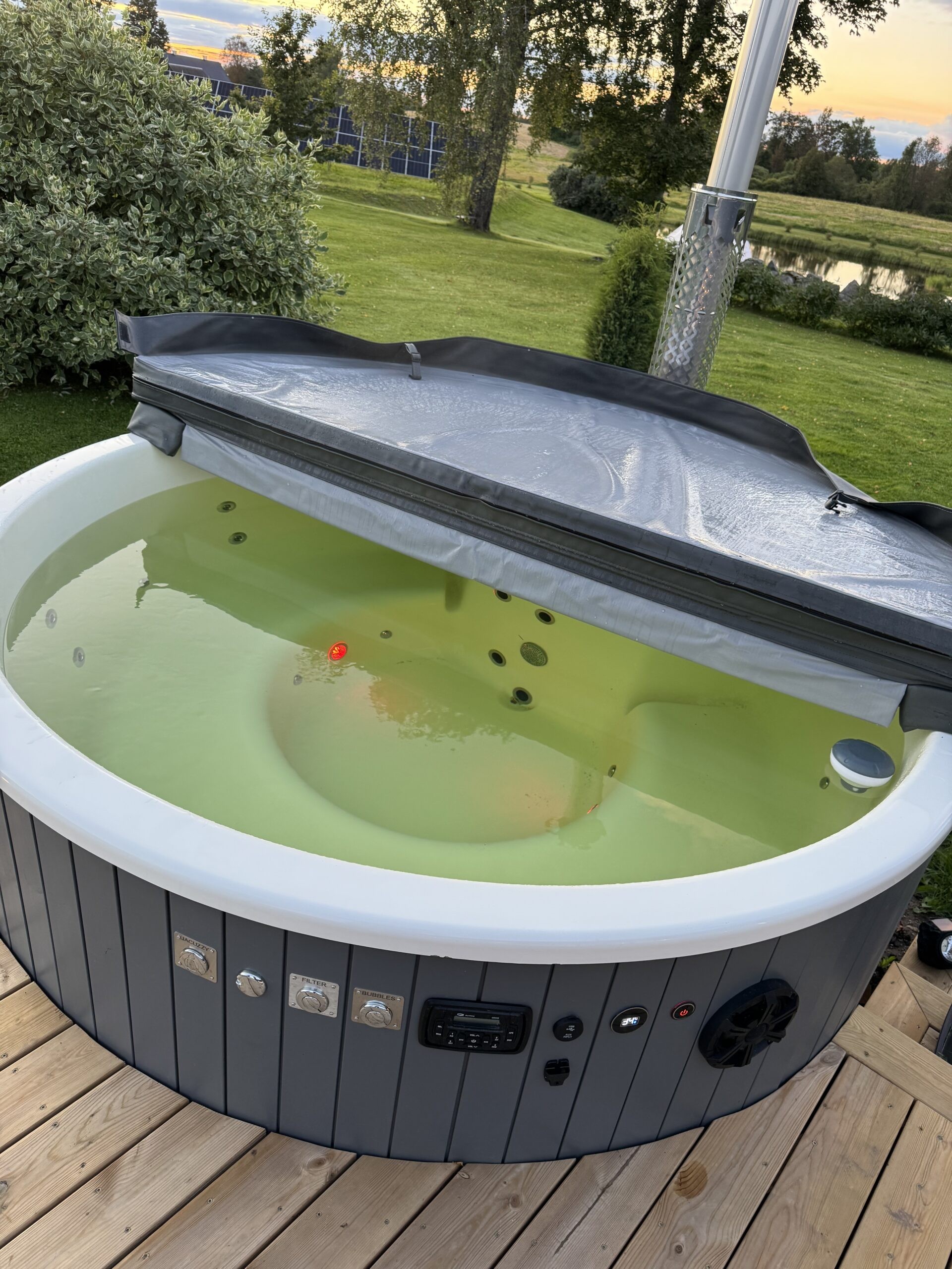 Kümblustünn DeLux 220 Integreeritud Ahjuga