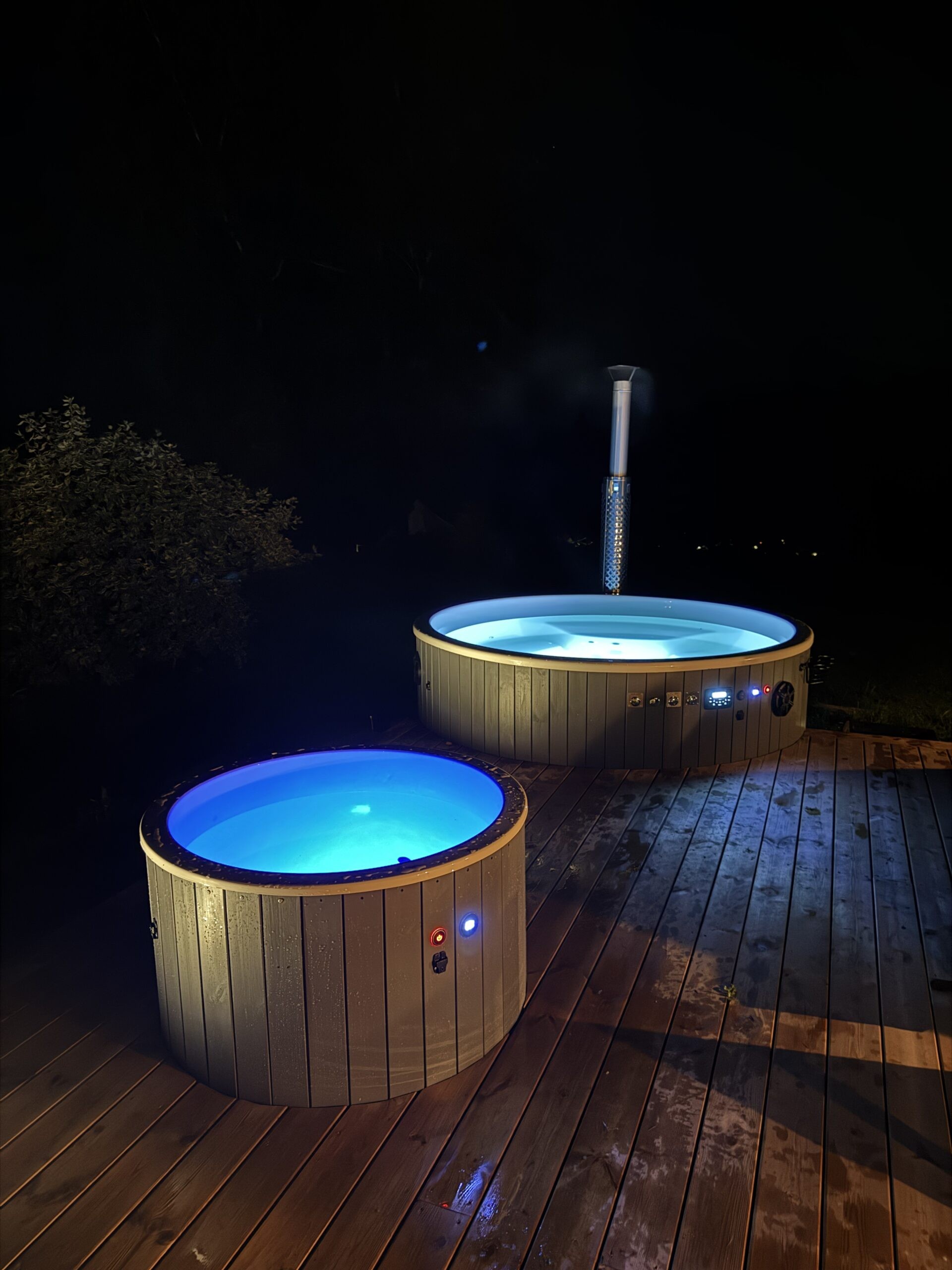 LED valgustus veetermomeetriga